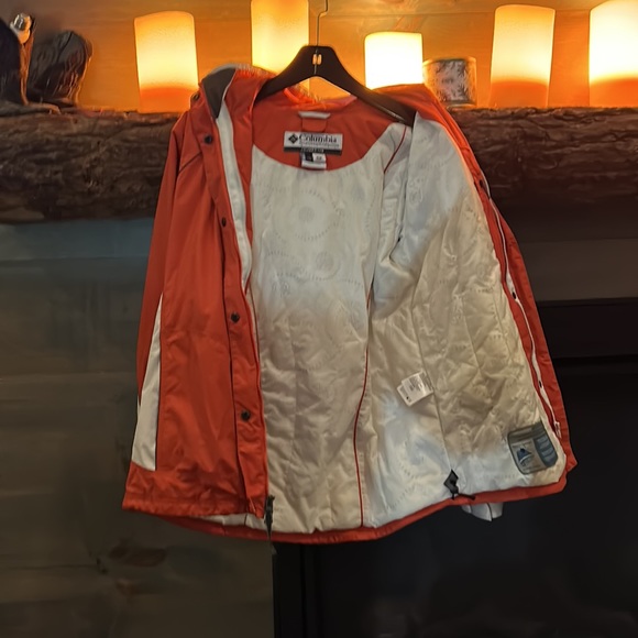 Columbia women’s winter jacket size medium - Picture 3 of 6